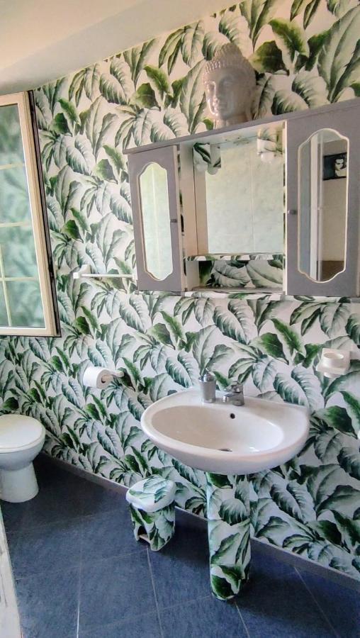 Casa Vacanze Isolotto Изола-делле-Феммине Экстерьер фото