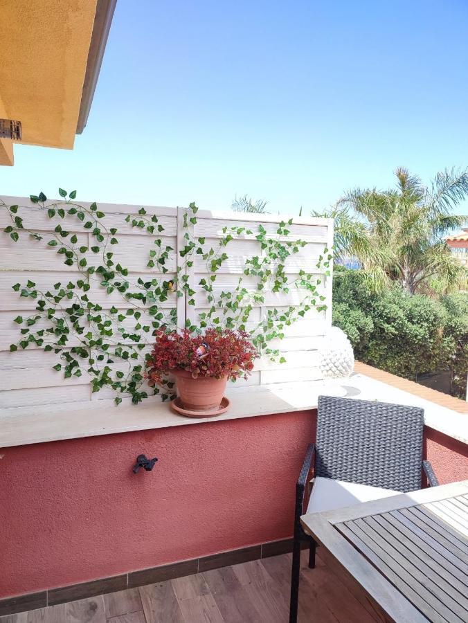 Casa Vacanze Isolotto Изола-делле-Феммине Экстерьер фото