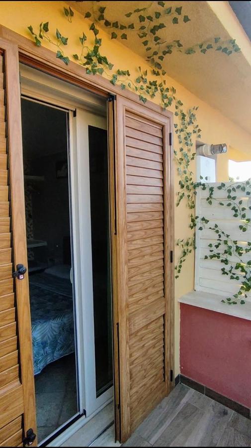 Casa Vacanze Isolotto Изола-делле-Феммине Экстерьер фото