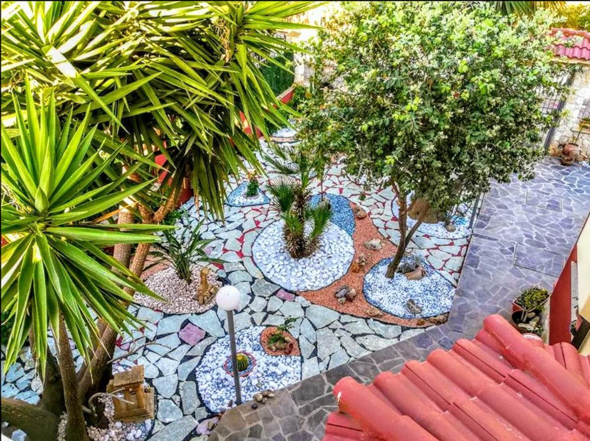 Casa Vacanze Isolotto Изола-делле-Феммине Экстерьер фото