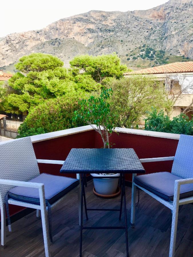 Casa Vacanze Isolotto Изола-делле-Феммине Экстерьер фото